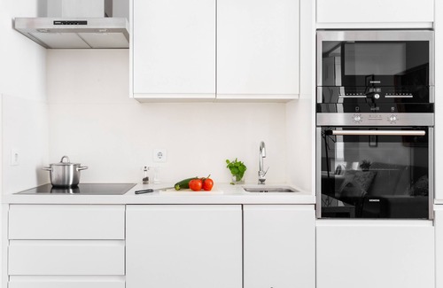 Sacramento Apartment | Courtesy Chiado SPACIOUS & PEACEFUL
