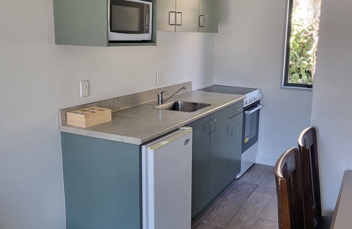 Sherborne Street Hotel | Courtesy Court Motel