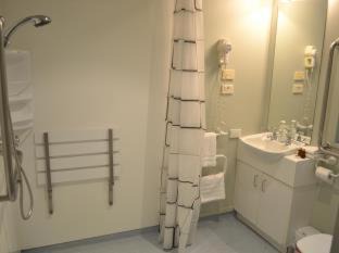 Sherborne Street Hotel | Courtesy Court Motel