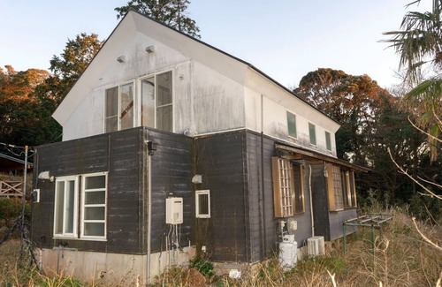 Ihama Cottage | Courtside detached house for 12 people Free linen/Kamo-gun Shizuoka