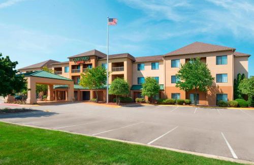 Fairlawn Hotel | Courtyard Akron Fairlawn