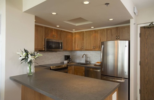 Kaanapali Condo | Courtyard and views of Black Rock - Newly remodeled