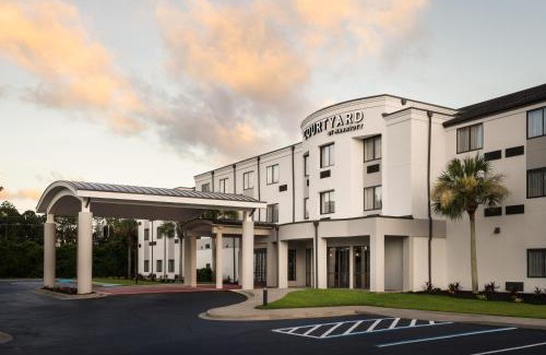 Brunswick Hotel | Courtyard Brunswick