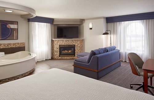 Township of Woolwich Hotel | Courtyard by Marriott Waterloo St. Jacobs