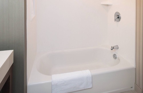 Farmington Hills Hotel | Courtyard by Marriott Detroit Farmington