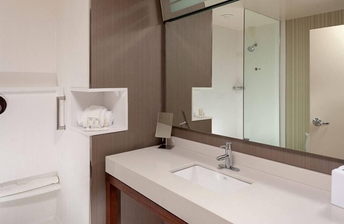 Town and Country Hotel | Courtyard by Marriott St. Louis West County