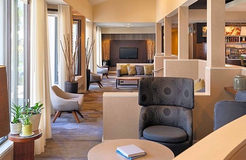 Raisin Hotel | Courtyard by Marriott Fresno