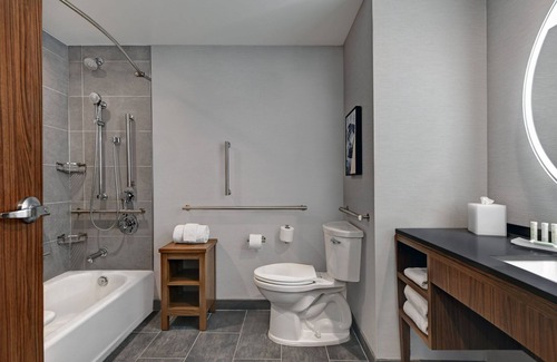 Yardville-Groveville Hotel | Courtyard by Marriott Hamilton