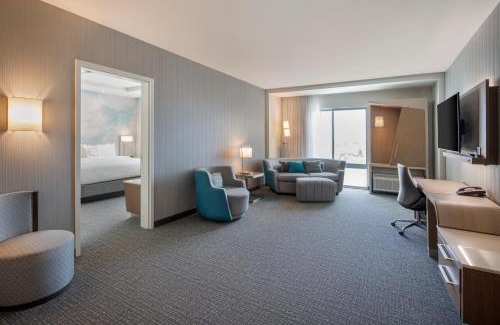 Cumberland Hotel | Courtyard by Marriott Atlanta Vinings/Galleria