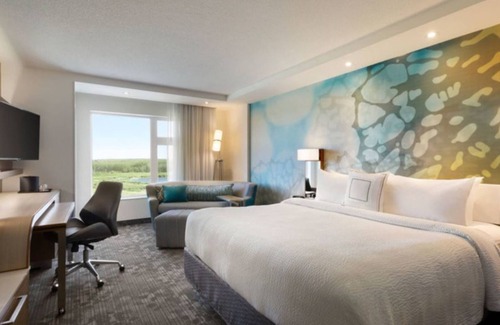 Burlington Hotel | Courtyard by Marriott Burlington