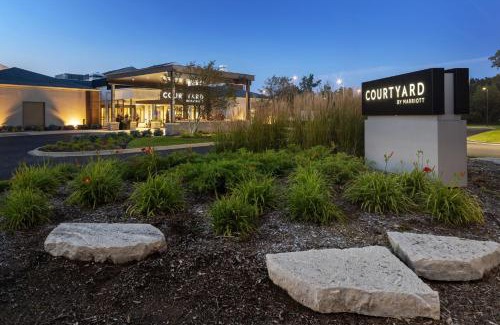 Waukegan Hotel | Courtyard by Marriott Chicago Waukegan/Gurnee