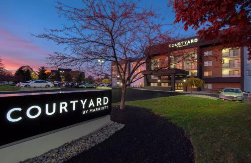 Mount Saint Joseph Hotel | Courtyard by Marriott Cincinnati Airport