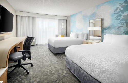 Concord Hotel | Courtyard by Marriott Concord