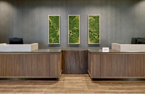 Downtown Detroit Hotel | Courtyard by Marriott Detroit Downtown