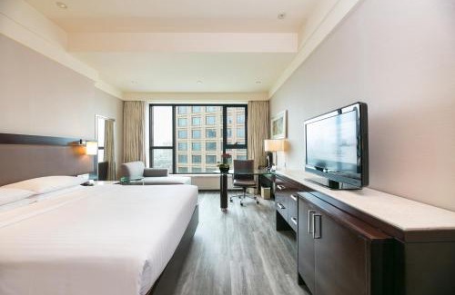 Downtown Hangzhou Hotel | Courtyard by Marriott Hangzhou Wulin