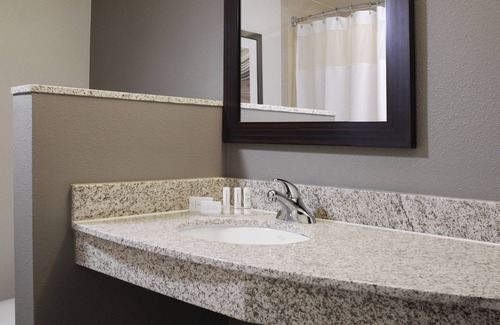 Pearland Hotel | Courtyard by Marriott Houston Pearland
