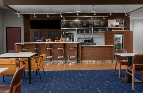 Kingwood Hotel | Courtyard By Marriott Houston Kingwood