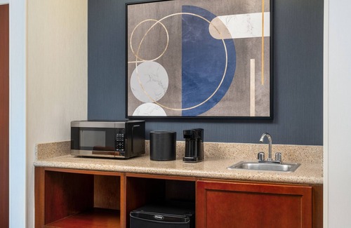 Kingston Hotel | Courtyard by Marriott Kingston