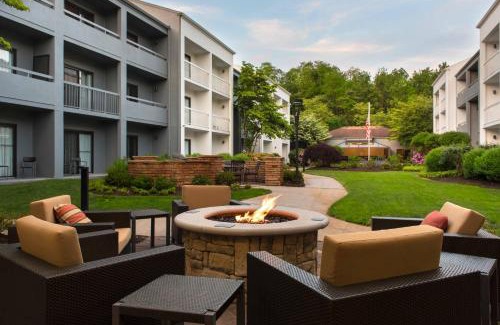 Red Bank - Tinton Falls Hotel | Courtyard by Marriott Lincroft Red Bank
