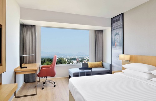 Nashik Hotel | Courtyard by Marriott Nashik