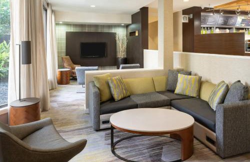 Airport North Hotel | Courtyard by Marriott Orlando Airport
