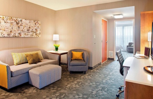 Pueblo Hotel | Courtyard by Marriott Pueblo Downtown