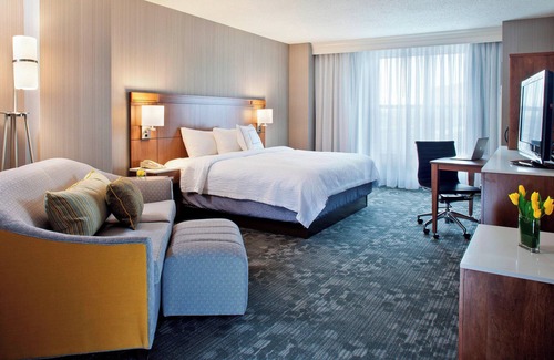 Pueblo Hotel | Courtyard by Marriott Pueblo Downtown