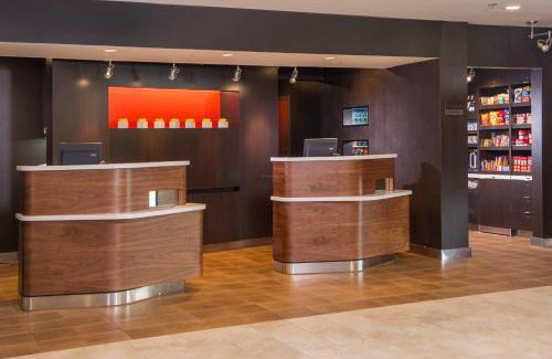 Richmond Hotel | Courtyard by Marriott Richmond West