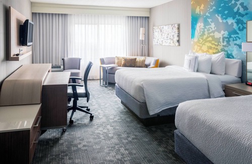 Rossford Hotel | Courtyard by Marriott Toledo Rossford/Perrysburg