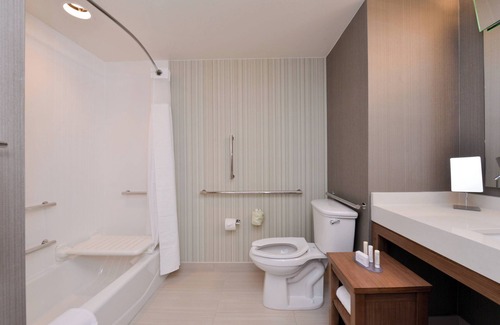 Bedford Hotel | Courtyard by Marriott Toledo North