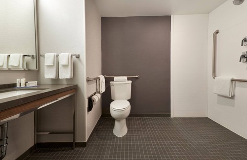 Thornhill Hotel | Courtyard by Marriott Toronto Markham