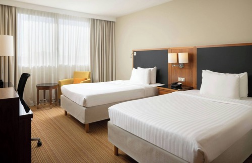 Saint - Martin - du - Touch Hotel | Courtyard by Marriott Toulouse Airport