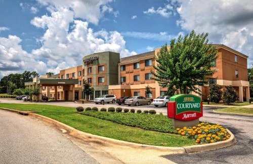 Troy Hotel | Courtyard by Marriott Troy