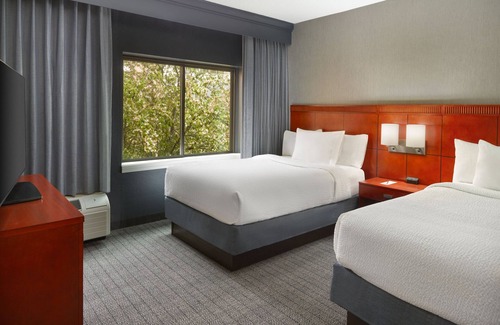Rio Hotel | Courtyard by Marriott Charlottesville