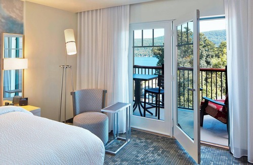 Lake George Hotel | Courtyard by Marriott Lake George