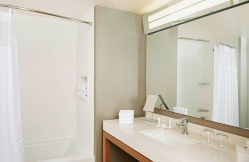 Lake George Hotel | Courtyard by Marriott Lake George