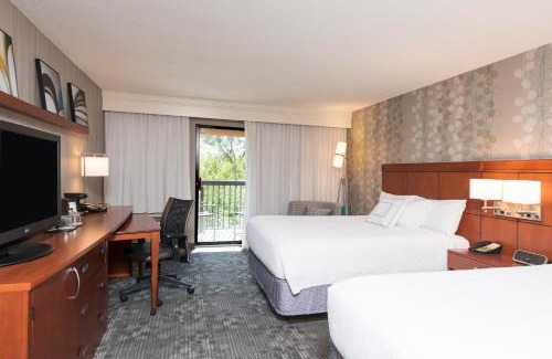Traverse City Hotel | Courtyard by Marriott Traverse City