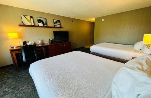 Traverse City Hotel | Courtyard by Marriott Traverse City