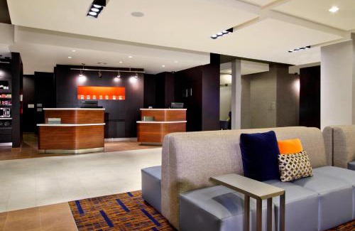 Victoria Hotel | Courtyard by Marriott Victoria
