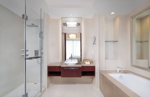 Bin Hu District Hotel | Courtyard by Marriott Wuxi Lihu Lake