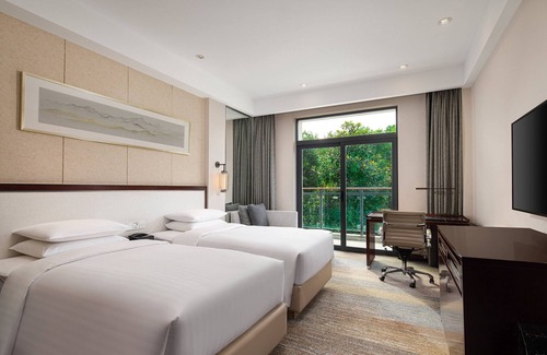 Bin Hu District Hotel | Courtyard by Marriott Wuxi Lihu Lake