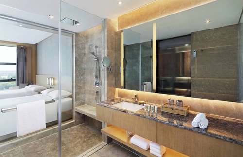 Zhengzhou Hotel | Courtyard by Marriott Zhengzhou Airport