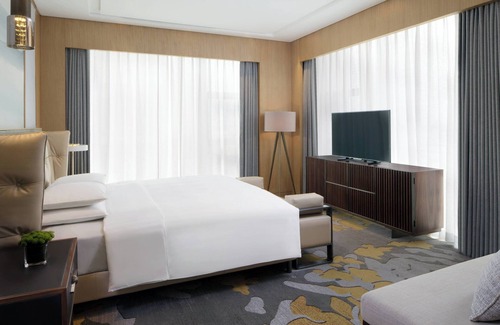 Zhengzhou Hotel | Courtyard by Marriott Zhengzhou Airport