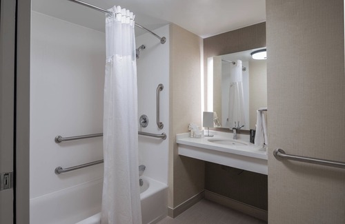 Ansonborough Hotel | Courtyard Charleston Historic District