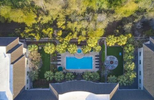 Mount Pleasant Hotel | Courtyard Charleston Mount Pleasant