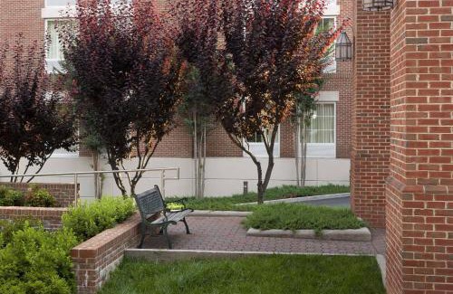 Venable Hotel | Courtyard Charlottesville - University Medical Center