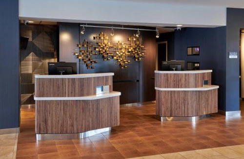 Highland Park Hotel | Courtyard Chicago Highland Park/Northbrook