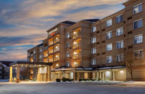 Middleburg Heights Hotel | Courtyard Cleveland Airport South
