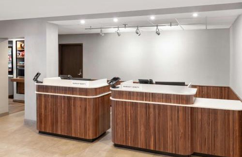Middleburg Heights Hotel | Courtyard Cleveland Airport South