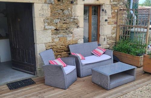 Bazoges-en-Pareds House | Courtyard cosy cottage